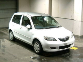 2002 Mazda Demio