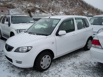 2002 Mazda Demio