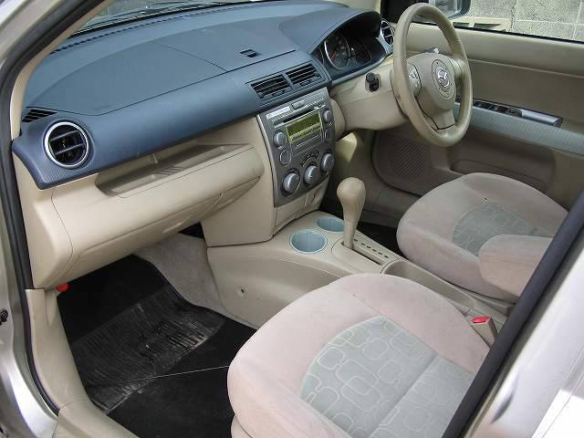 2002 Mazda Demio
