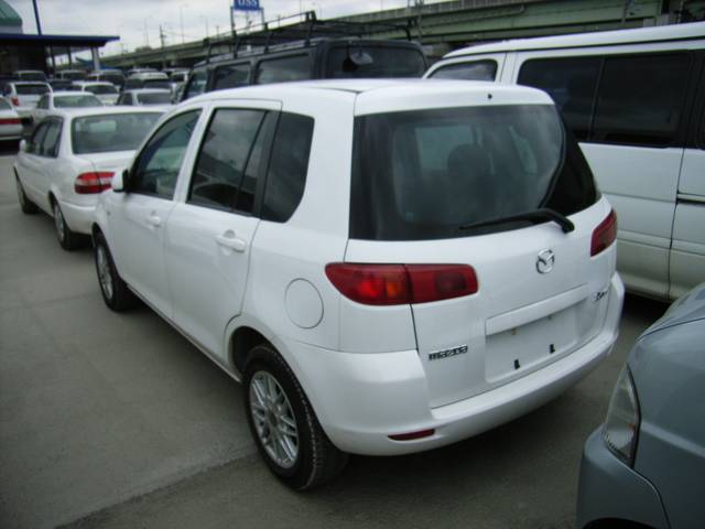 2002 Mazda Demio