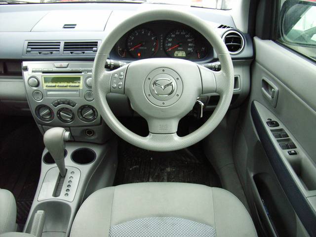 2002 Mazda Demio