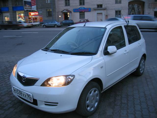 2002 Mazda Demio