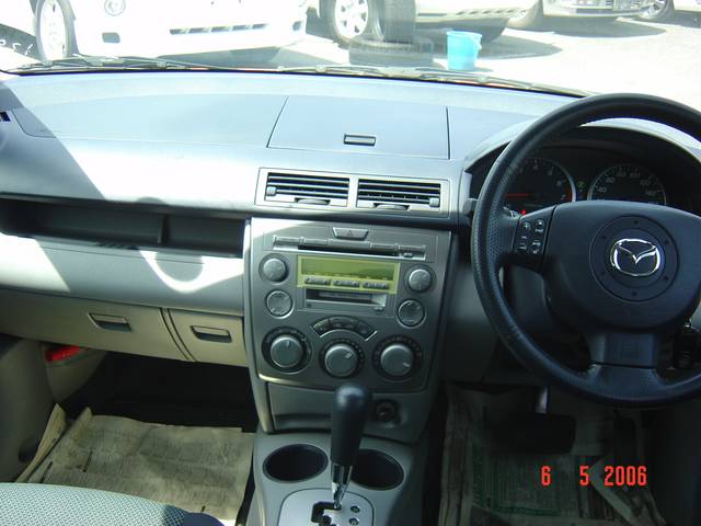 2002 Mazda Demio