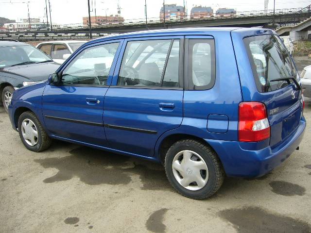 2002 Mazda Demio