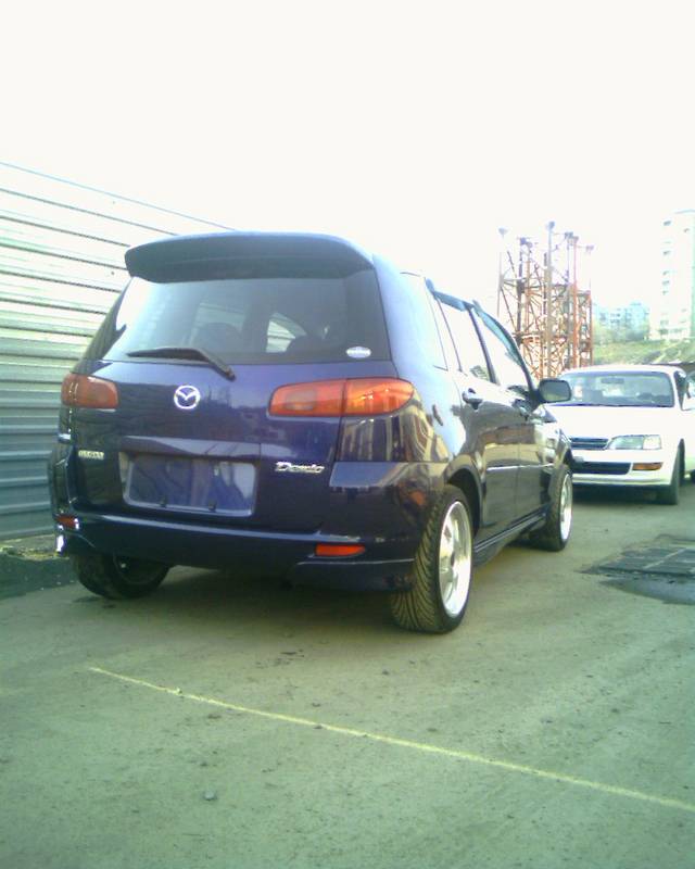 2002 Mazda Demio
