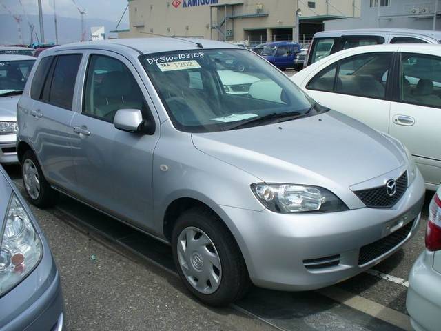 2002 Mazda Demio