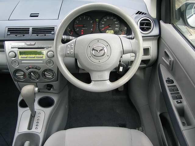 2002 Mazda Demio