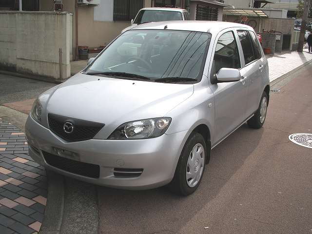 2002 Mazda Demio