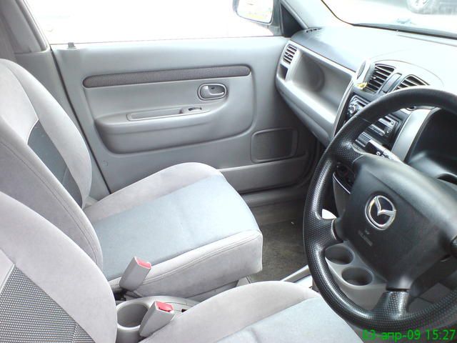 2002 Mazda Demio