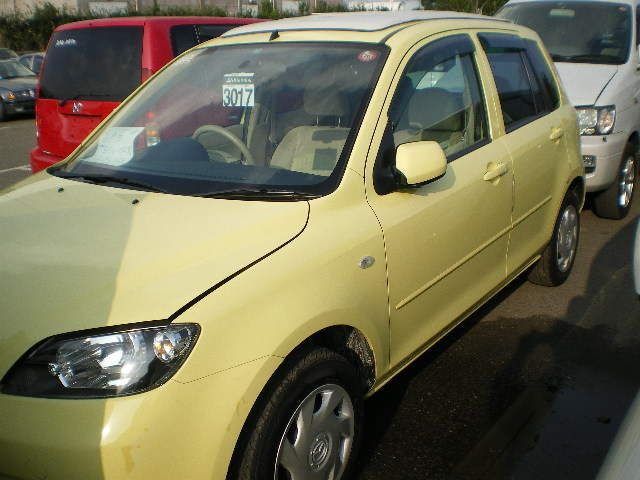 2002 Mazda Demio
