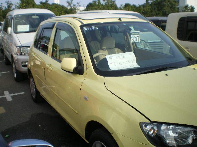 2002 Mazda Demio