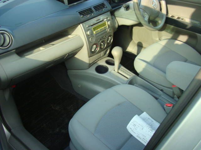 2002 Mazda Demio