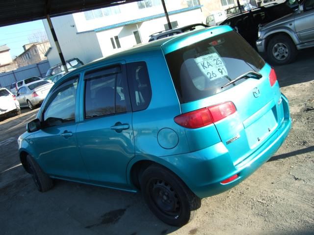 2002 Mazda Demio