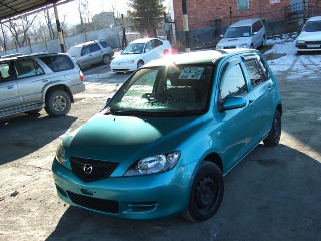 2002 Mazda Demio