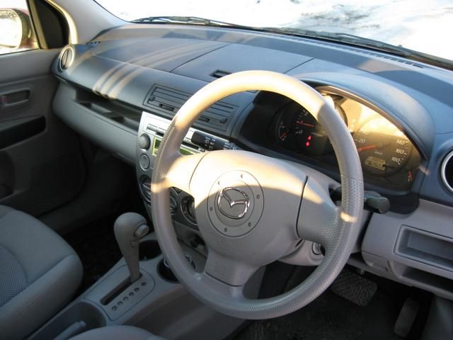 2002 Mazda Demio