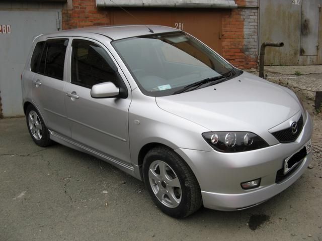 2002 Mazda Demio