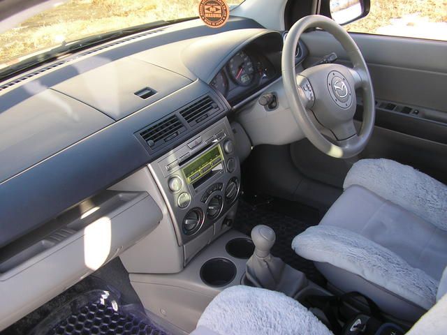 2002 Mazda Demio