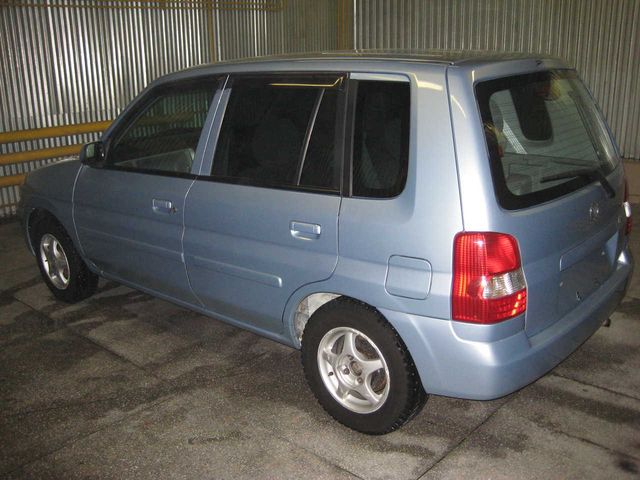 2002 Mazda Demio