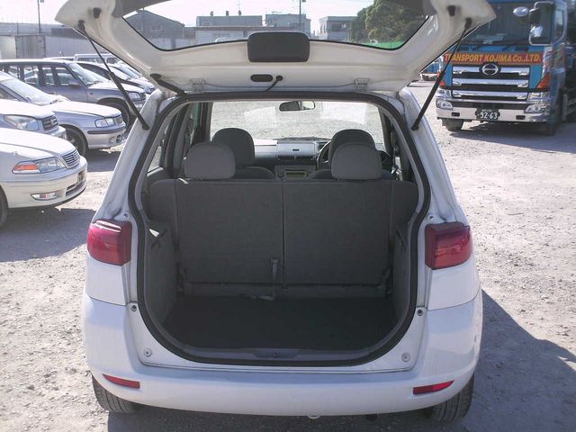 2002 Mazda Demio