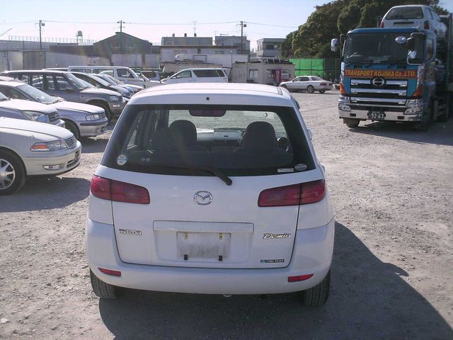 2002 Mazda Demio