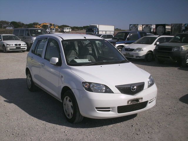 2002 Mazda Demio