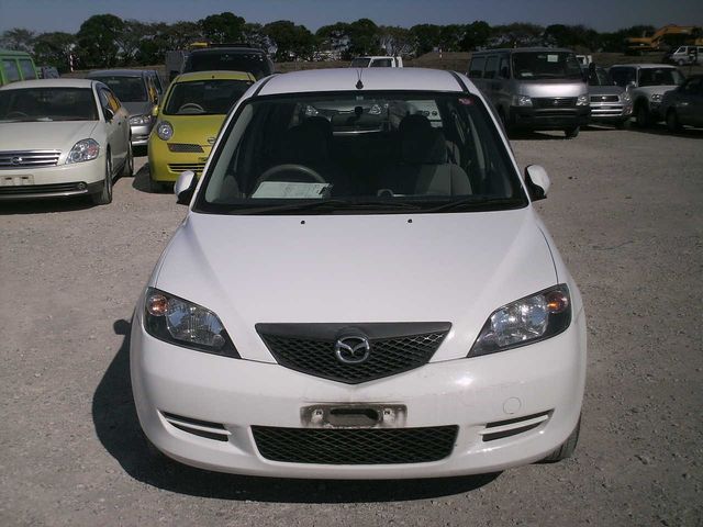 2002 Mazda Demio