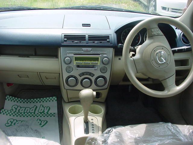 2002 Mazda Demio