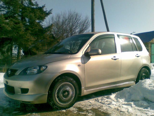 2002 Mazda Demio