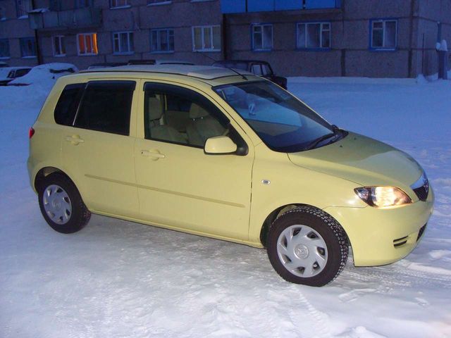 2002 Mazda Demio