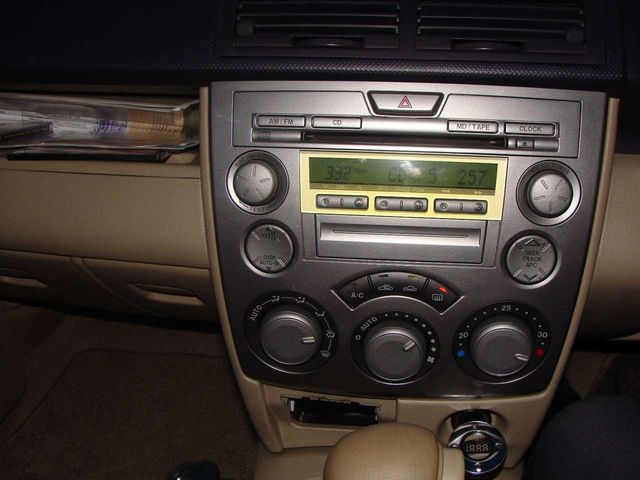 2002 Mazda Demio