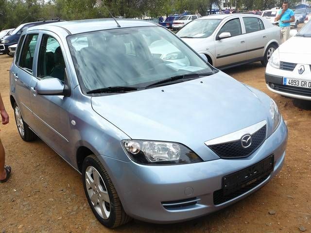 2002 Mazda Demio