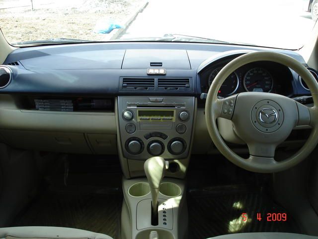 2002 Mazda Demio