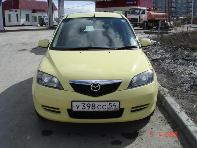 2002 Mazda Demio