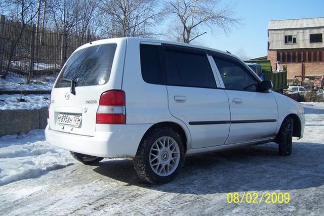 2002 Mazda Demio