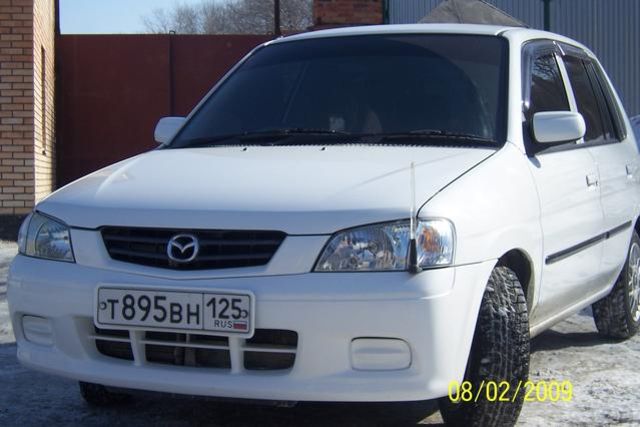 2002 Mazda Demio