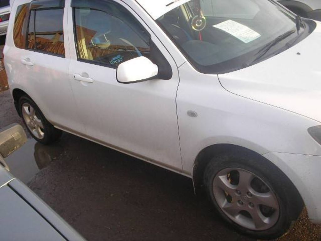 2002 Mazda Demio