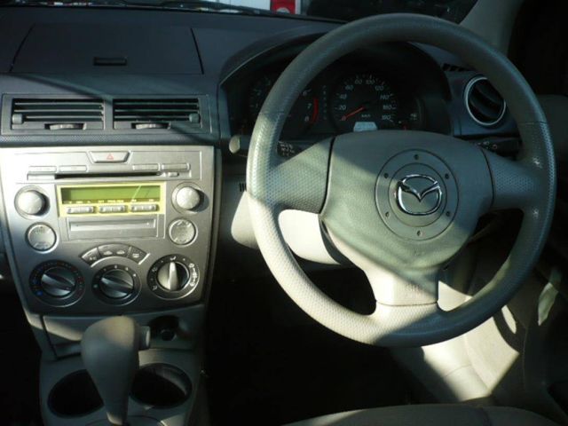 2002 Mazda Demio