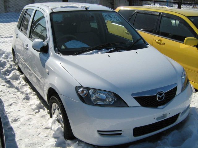 2002 Mazda Demio