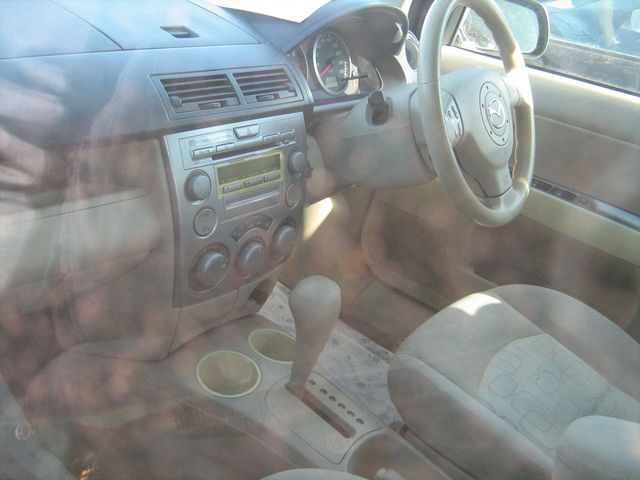 2002 Mazda Demio