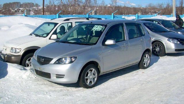 2002 Mazda Demio