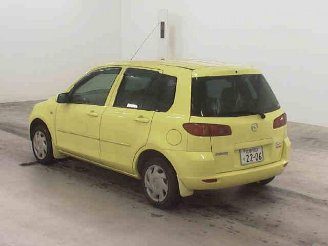 2002 Mazda Demio