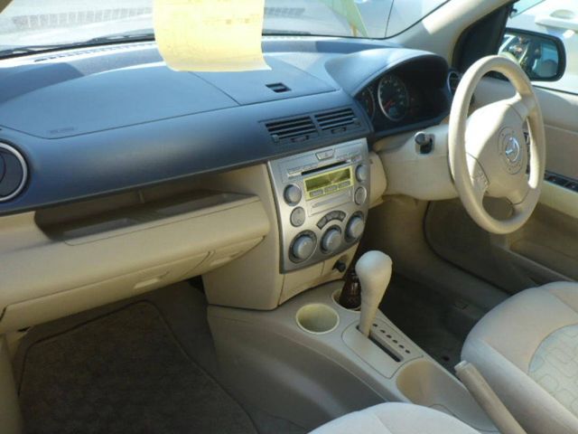 2002 Mazda Demio