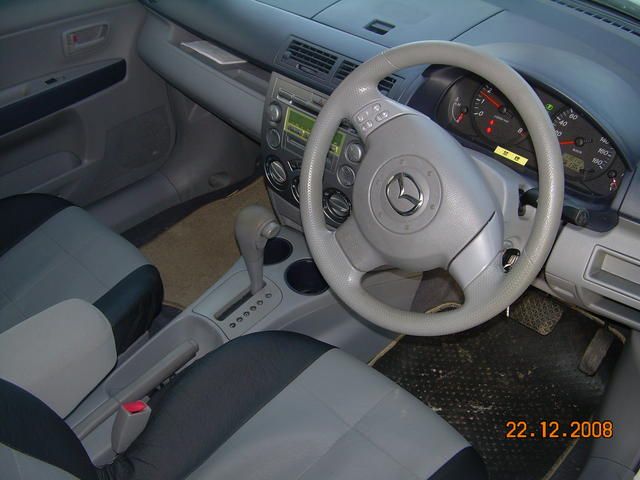 2002 Mazda Demio