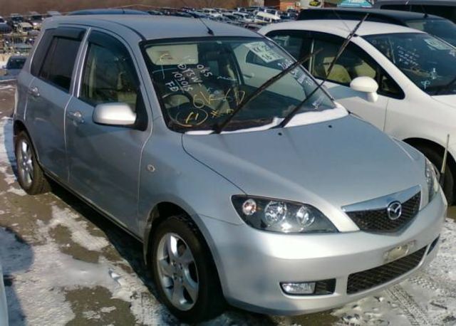 2002 Mazda Demio