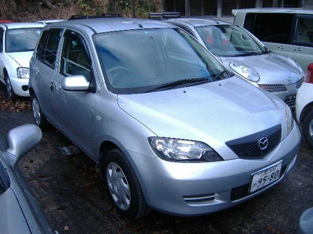 2002 Mazda Demio