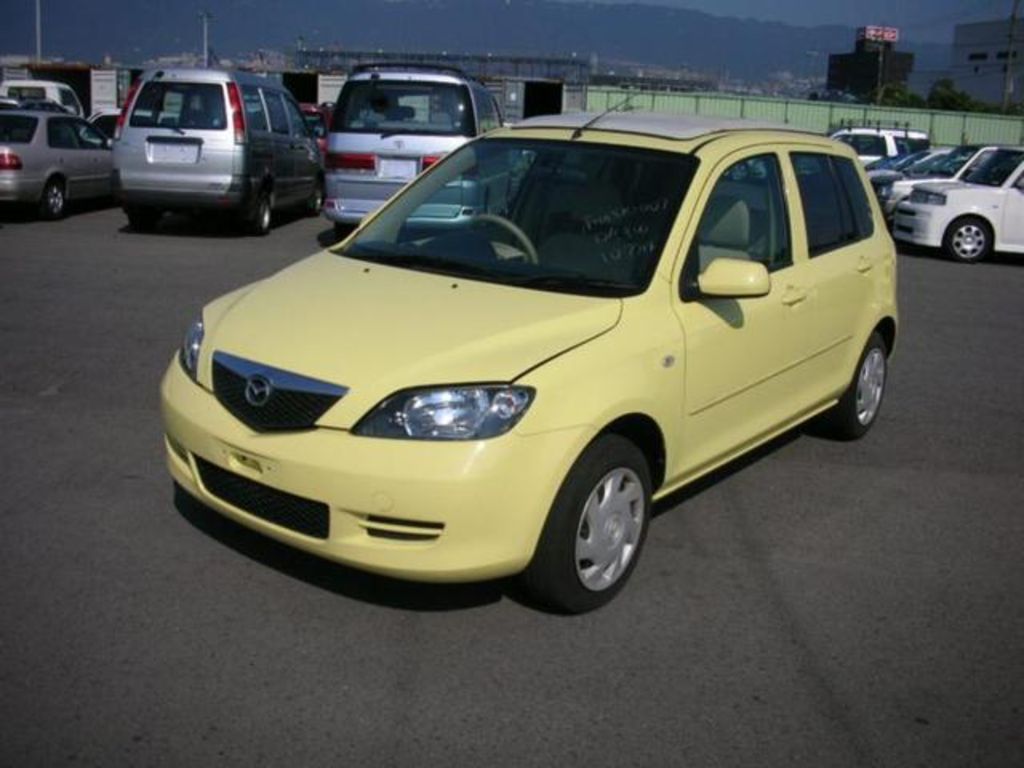 2002 Mazda Demio