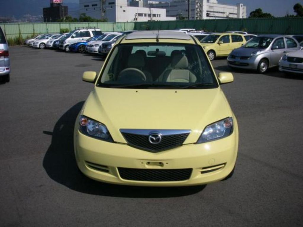 2002 Mazda Demio