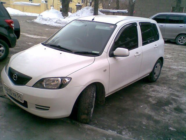 2002 Mazda Demio