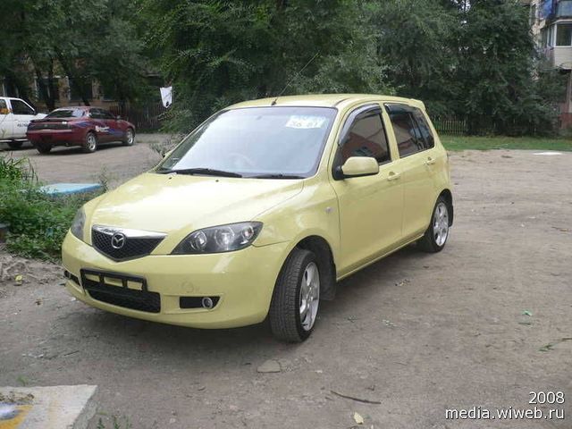 2002 Mazda Demio