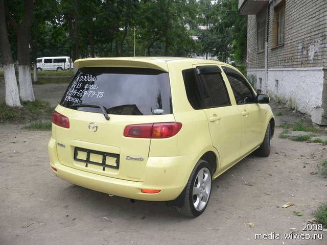 2002 Mazda Demio